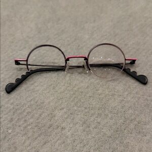 Theo Metal Round Glasses Salina Frames 375 Pink & Black